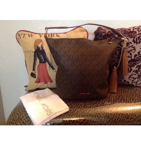 NWT Michael Kors Convertible Shoulder Bag MK Logo - Picture 7 of 11